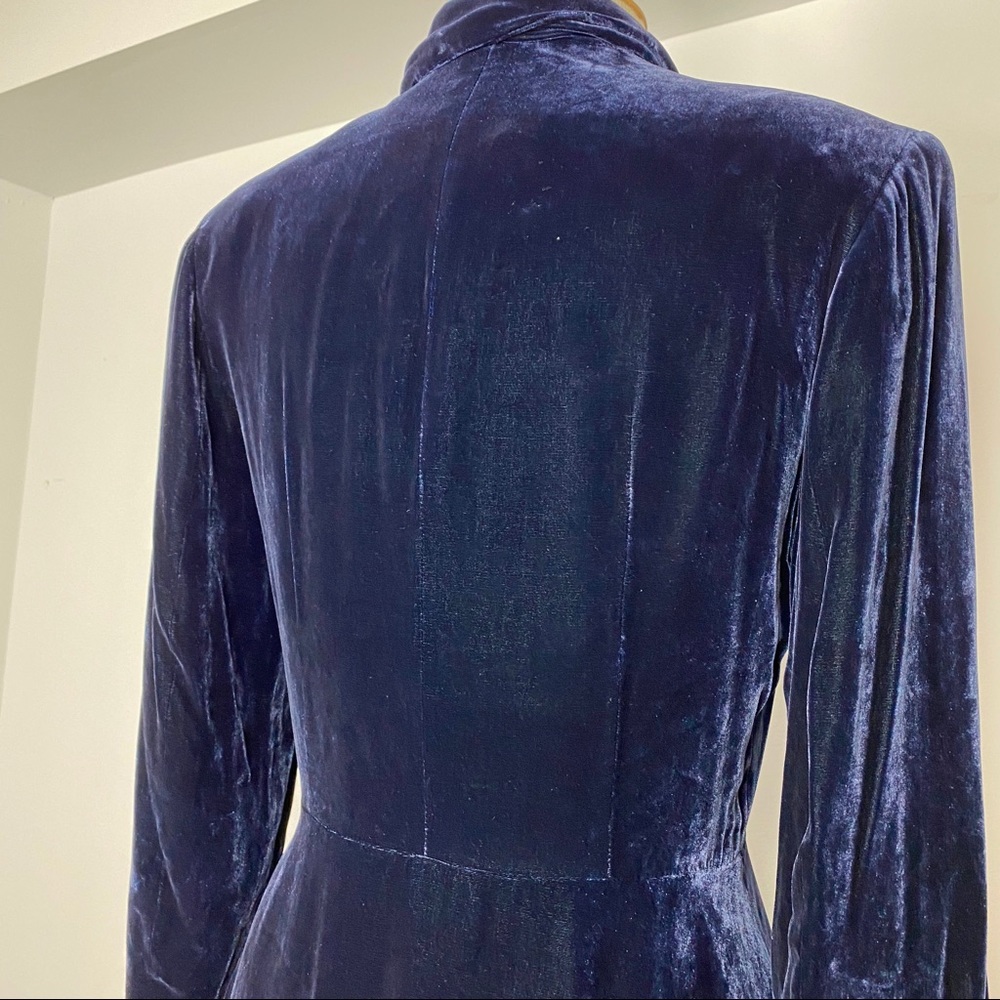Beautiful dark blue velvet jacket by Eddie Bauer 6 - Picture 6 of 8